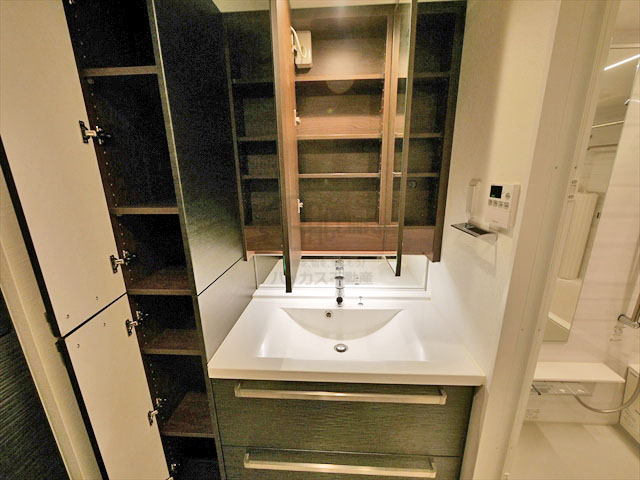 ピアッツアタワー上本町 3LDK 74.59㎡
