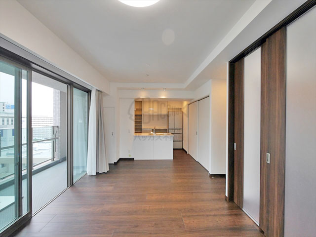 ピアッツアタワー上本町 3LDK 74.59㎡