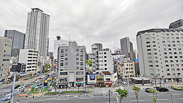 リーガル福島駅前 2LDK+WIC 63.61㎡の現地12階バルコニーからの眺望（2024年4月撮影）
