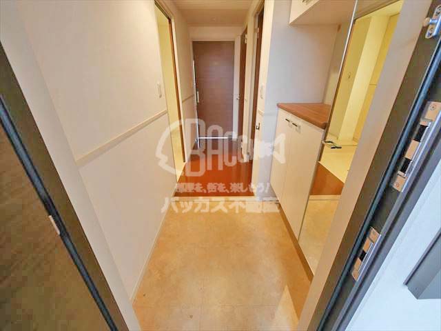 ロイヤルパークス桃坂 Htype 1LDK 59.64㎡の玄関