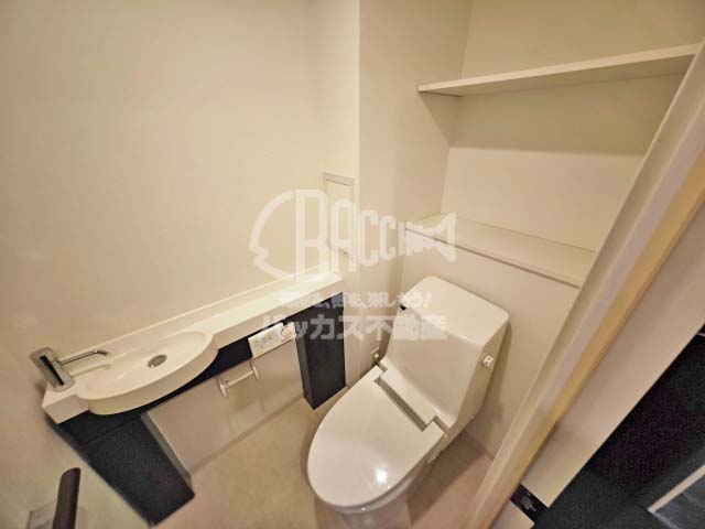 ロイヤルパークス桃坂 Mtype 1LDK 55.81㎡のウォシュレット